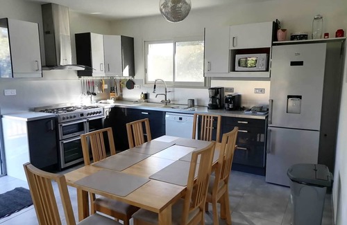 Lecci Villa | New villa with heated pool and garden 10 minutes from St Cyprien beach