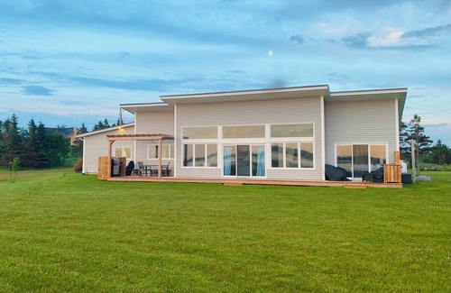 Anglo Rustico House | New Waterfront Modern Home with 180 degree views over Rustico Bay!