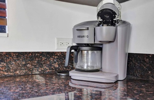 North Beach Apartment | New Waves on Walnut 1