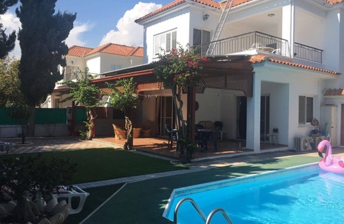 Larnaca House | New!Welcome to Casa Villa 7m sea in Cyprus!