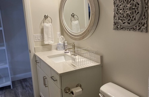 Hurricane House | NEW, Zion's Gate Private Casita with Kitchen and Bathroom