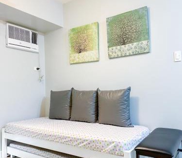 Lahug Apartment | NEW1 BR Avida IT Park 50mbps (4px)