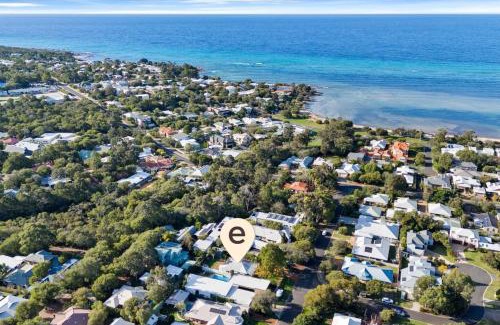 Dunsborough Apartment | Newberry Cottage - Beach, Games & Alfresco Bliss