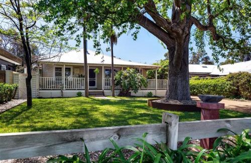 Dunsborough Apartment | Newberry Cottage - Beach, Games & Alfresco Bliss