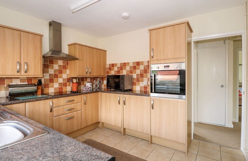 King's Lynn Cottage | NEWBY, pet friendly, country holiday cottage, with a garden in Gayton