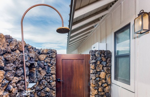 Kamuela Villa | Newer-built studio with WiFi, TV, & walk-in shower - Triathlon Retreat
