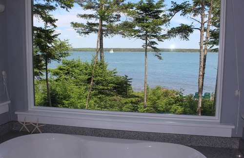 Corea House | Newer Waterfront Home for your Relaxing Enjoyment