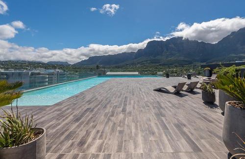 Claremont Apartment | Newlands Peak 9th Floor Penthouse