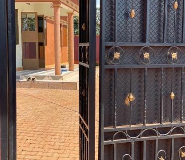 Jinja House | Newly Beautiful Entire Home