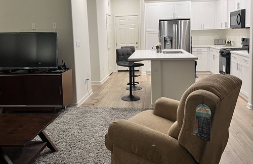 Rialto Condo | Newly Built 3Bd /2-1/2 Bath Condo 15 mins from NAS Center