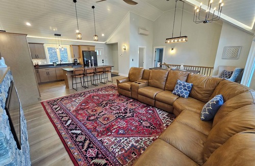 Bridgton House | Newly built 4-Bedroom Retreat on Long Lake