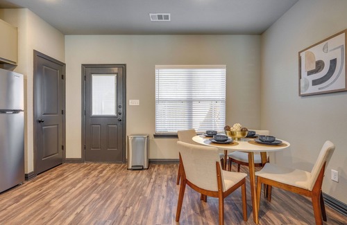 College Station Apartment | Newly Built 'corner Hideaway' 3 Mi to Texas A & M