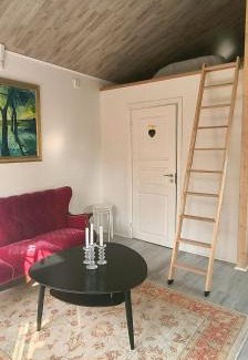 Karlsborg Municipality House | Newly Built Cottage By The Shore Of Lake Vättern