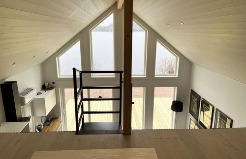 Jarnforsen House | Newly built cottage located on lake plot next to Lake Flaten outside Virserum | SE05072