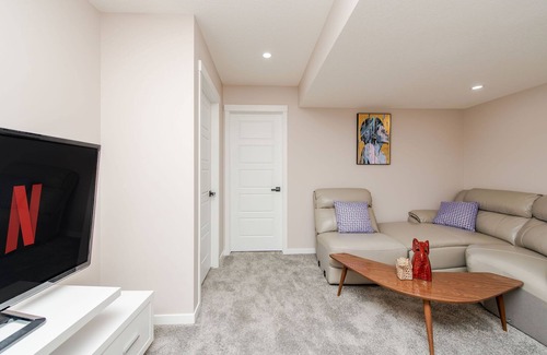Southwest Calgary House | Newly built Cozy 2 bedroom secondary suite in Calgary