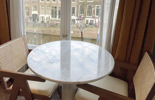 Grachtengordel-West Apartment | Newly built ensuite room with stunning canal view. Minutes walk from 9 streets