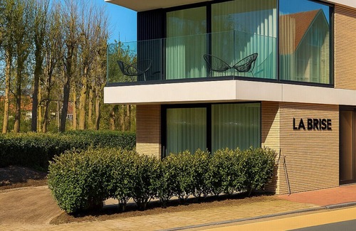 Duinbergen Apartment | Newly built ground floor apartment near the beach