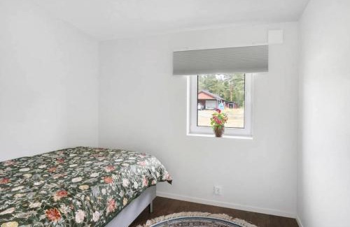 Obbola Villa | Newly Built House with Free Parking in Scenic Nature