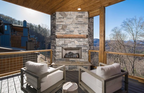 Boone House | Newly Built! Professionally decorated with long range views. HOT TUB!