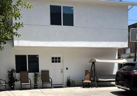 Pico - Robertson Apartment | Newly built three bedroom close to Rodeo Drive Hollywood Downtown and Beaches Close to attractions