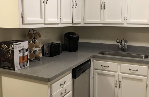 Fair Oaks House | Newly furnished 3 bed/2 bath - Month to month rental