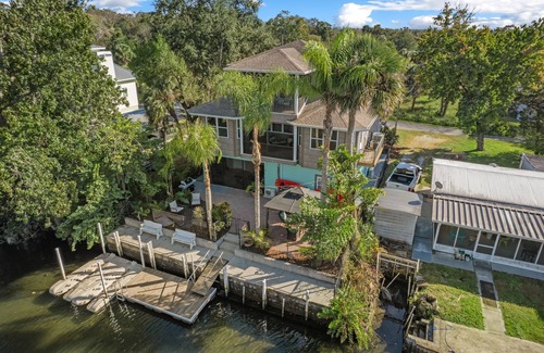 Spring Hill House | Newly Listed, Sleeps 12, On River W. Kayaks included, Boat Dock , Gulf Access