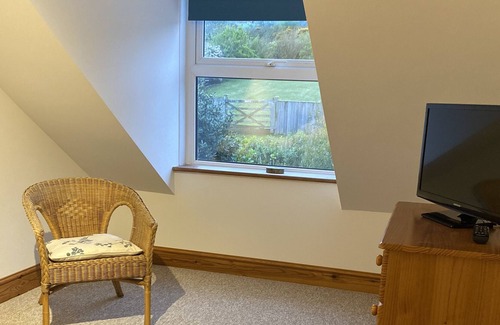Towednack House | *NEWLY REFURBISHED* Large & spacious sunny house with huge private gardens