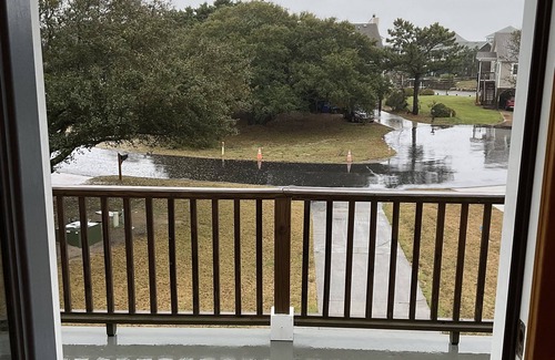 Nags Head House | Newly remodeled, 4 bedroom, spacious, home located right on the water