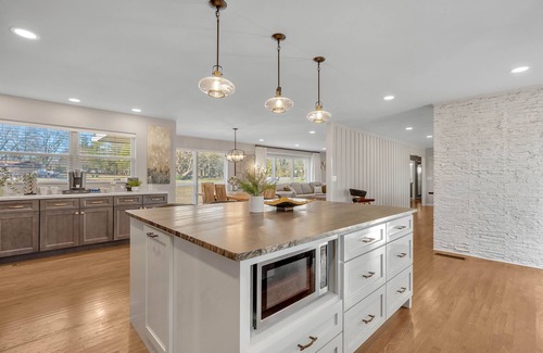 Murfreesboro House | Newly remodeled 4BR/3BA, Minutes from MTSU, Short drive to downtown Nashville