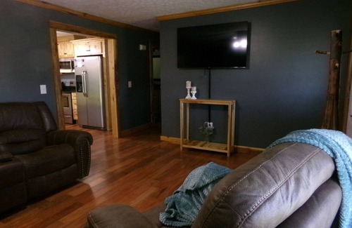 Columbia House | Newly remodeled home in quiet, country setting, while only 5 minutes from town.