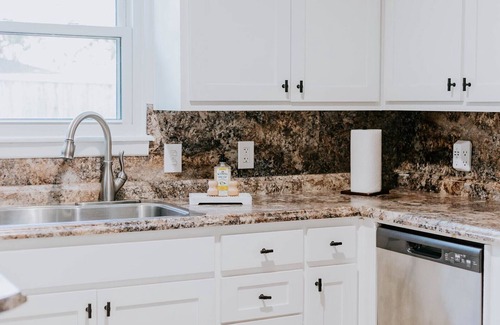 Lubbock House | Newly remodeled house with amazing backyard - 5 mins to Tech/UMC