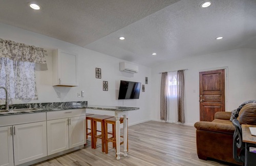 Raynolds Addition House | Newly Remodeled Private Casita