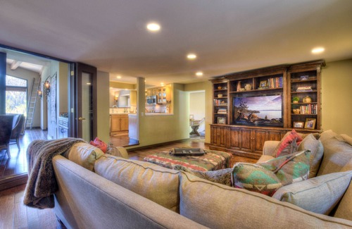 Olympic Valley House | NEWLY REMODELEDn6 Bedrooms/3.5 Baths-Sleeps 14nAWESOME VIEWS Hot Tub & Saunannnn