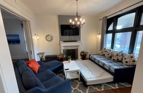 Near East Columbus Condo | Newly Renovated 1 Bedroom Century Home Condo (1500sf)