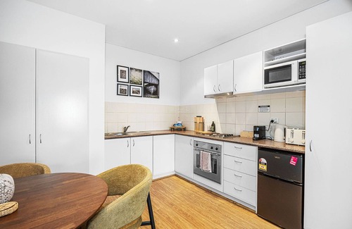Perth Central Business District Apartment | Newly Renovated 1bdr in the CBD