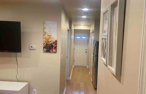 Northeast House | Newly Renovated 2BD 2BR unit in the heart of NE DC!