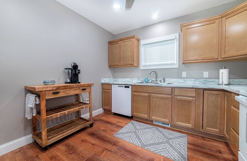 Ashland House | Newly renovated 3-bedroom house in Ashland with WiFi and AC
