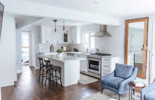 Fifth Ward House | Newly Renovated 3BR/2BA | Walk to Beach & Thames