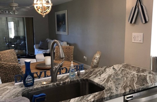 Iona Condo | Newly Renovated and Near BeachesnCinnamon Cove Gated Community