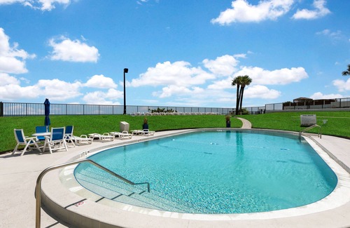 Daytona Beach Condo | Newly Renovated Beachfront Condo, steps from the ocean!