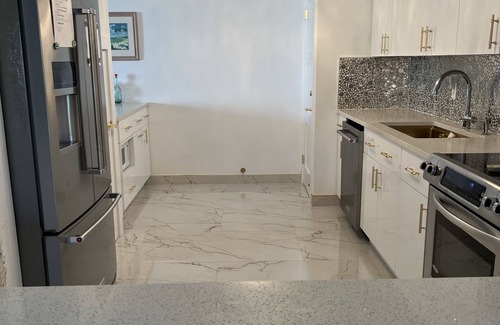 West Bay Villa | NEWLY RENOVATED! beach/ocean views, 2 BR, 2BA, quiet, gorgeous beach.