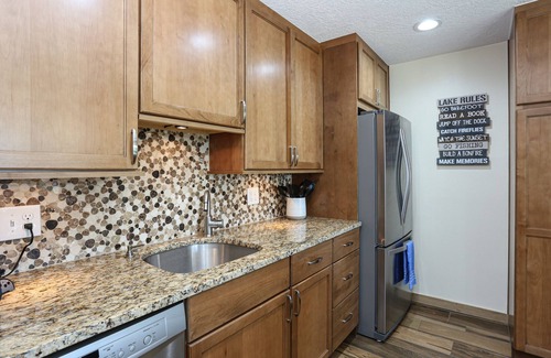 Dillon Condo | Newly Renovated Cozy Waterfront Condo on Lake Dillon!