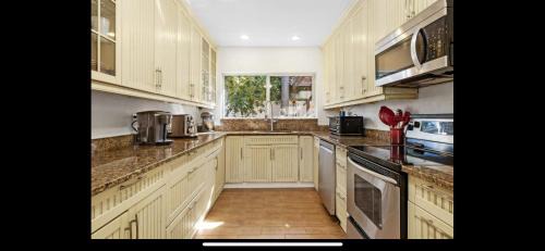 Poinsettia Heights House | Newly Renovated Fort Lauderdale Pool Home 3BR and 3 and a half baths