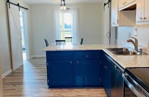 Clarksville House | Newly Renovated Home Away From Home