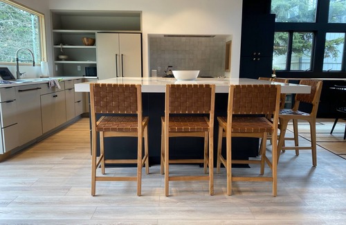 Jackson House | Newly Renovated Home in Ideal Walk to Town Location