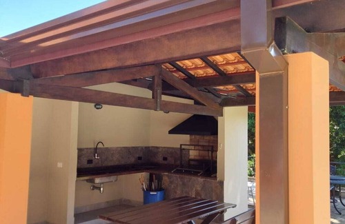 Retiro das Fontes Cottage | Newly renovated house! Wonderful location!