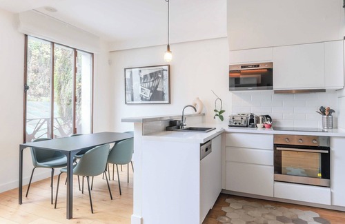 11th Arrondissement Apartment | Newly renovated Loft ☆ Bastille ☆