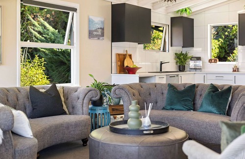 Queenstown Ski Chalet | Newly Renovated Luxurious Chalet- 41A Lomond Cress
