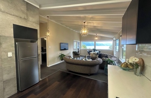 Queenstown Ski Chalet | Newly Renovated Luxurious Chalet- 41A Lomond Cress