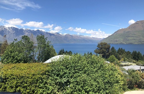 Queenstown Ski Chalet | Newly Renovated Luxurious Chalet- 41B Lomond Cres
